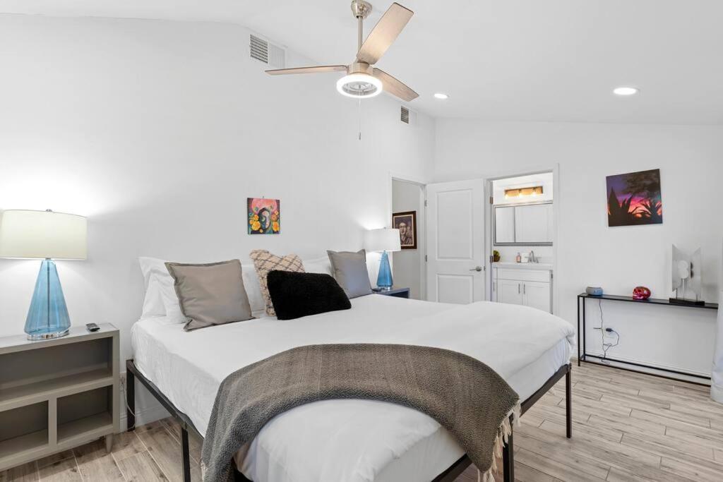 Charming House & In Downtown *